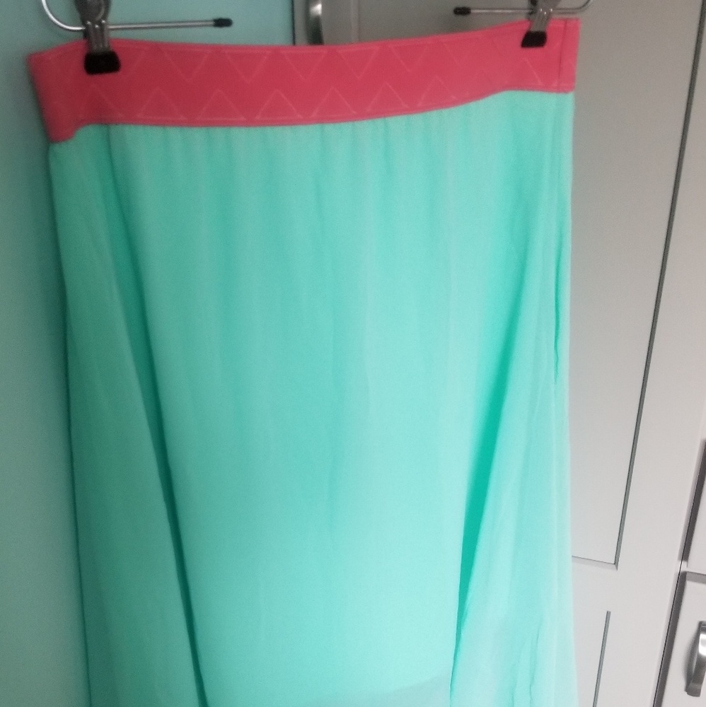 Women's Lularoe Lola skirt